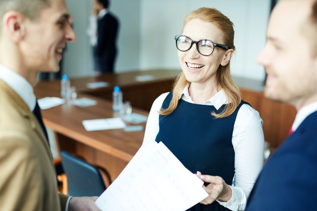 Discussing political documents